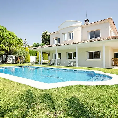 R11 Casa Blanca Con Gran Jardin Y Piscina * Calafell