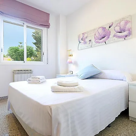 R11 Casa Blanca Con Gran Jardin Y Piscina * Calafell