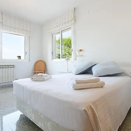 Villa R11 Casa Blanca Con Gran Jardin Y Piscina *