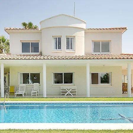 Villa R11 Casa Blanca Con Gran Jardin Y Piscina